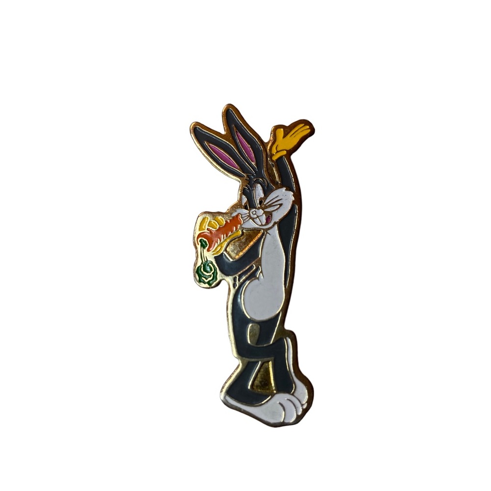 Vintage 1979 Warner Bros Bugs Bunny with Carrot Pin